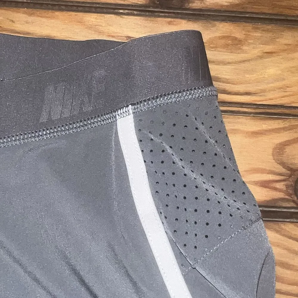 Nike Tennis Skirt Skort Womens Size Medium Gray Dri Fit Athletic Activewear - Picture 8 of 9